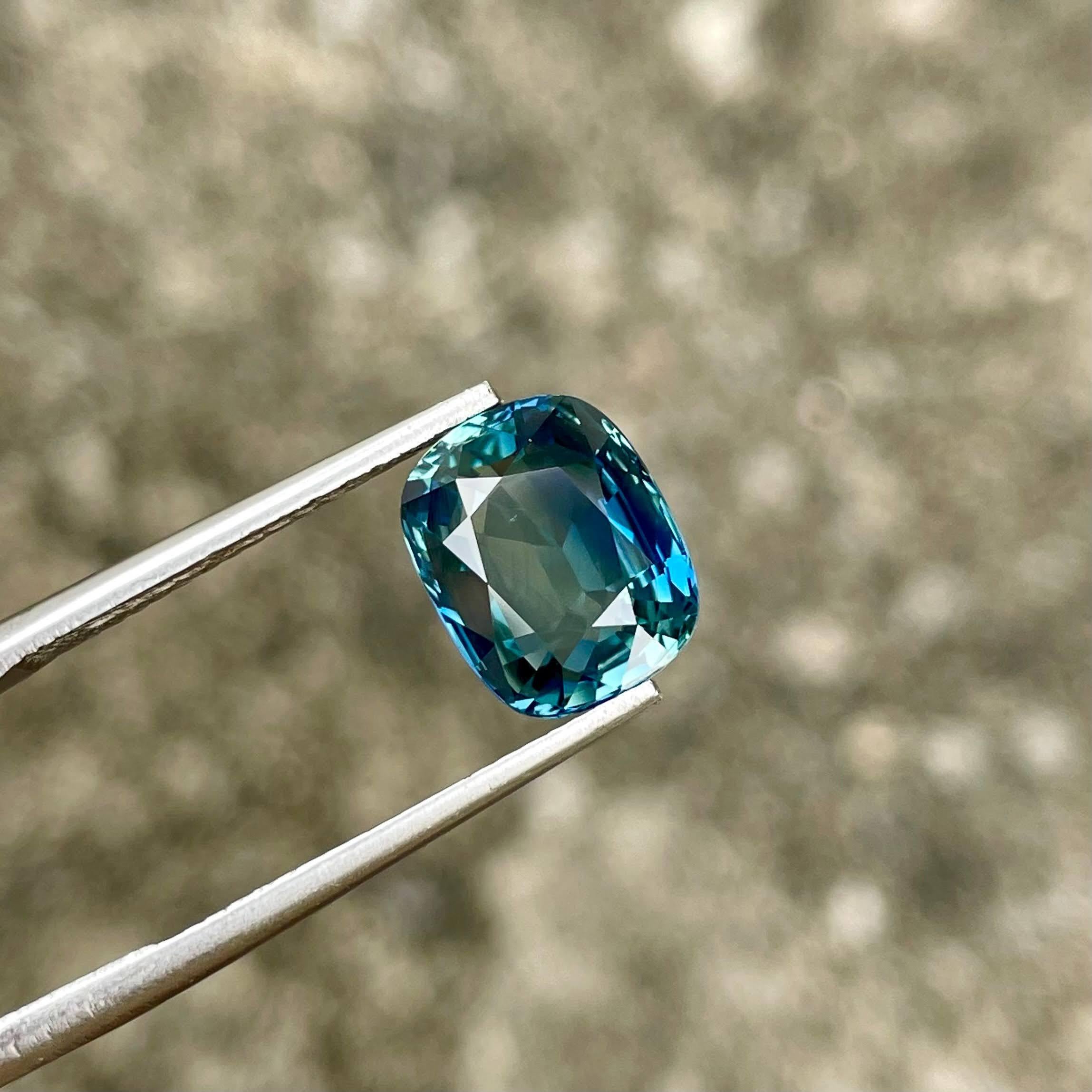 Modern 3.89 carats Blue Sapphire Stone Cushion Cut Natural Sri Lankan Gemstone For Sale