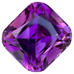 38.90 Carat Natural Loose Dark Purple Amethyst Long Cushion Shape Gemstone (Améthyste violet foncé en vrac en forme de coussin) 