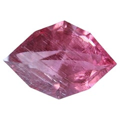 Pierre tourmaline marquise rouge rouille rougeâtre, rose, 3,89 carats, non réservée
