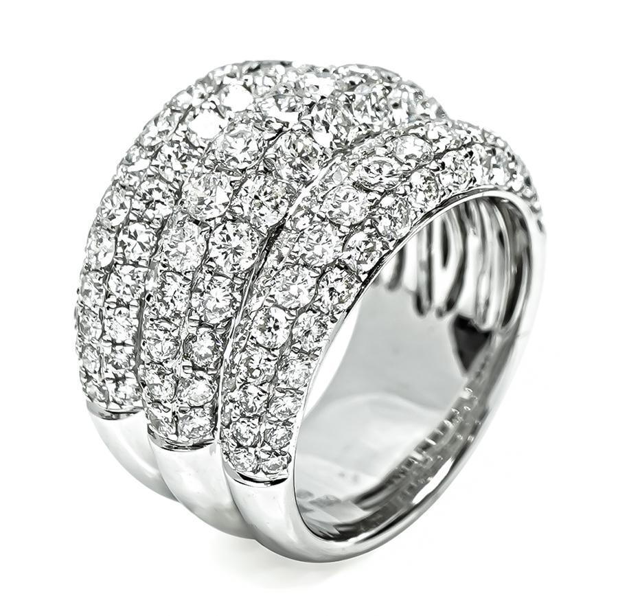 Taille ronde Bague en or avec 3,89 ct de diamant en vente