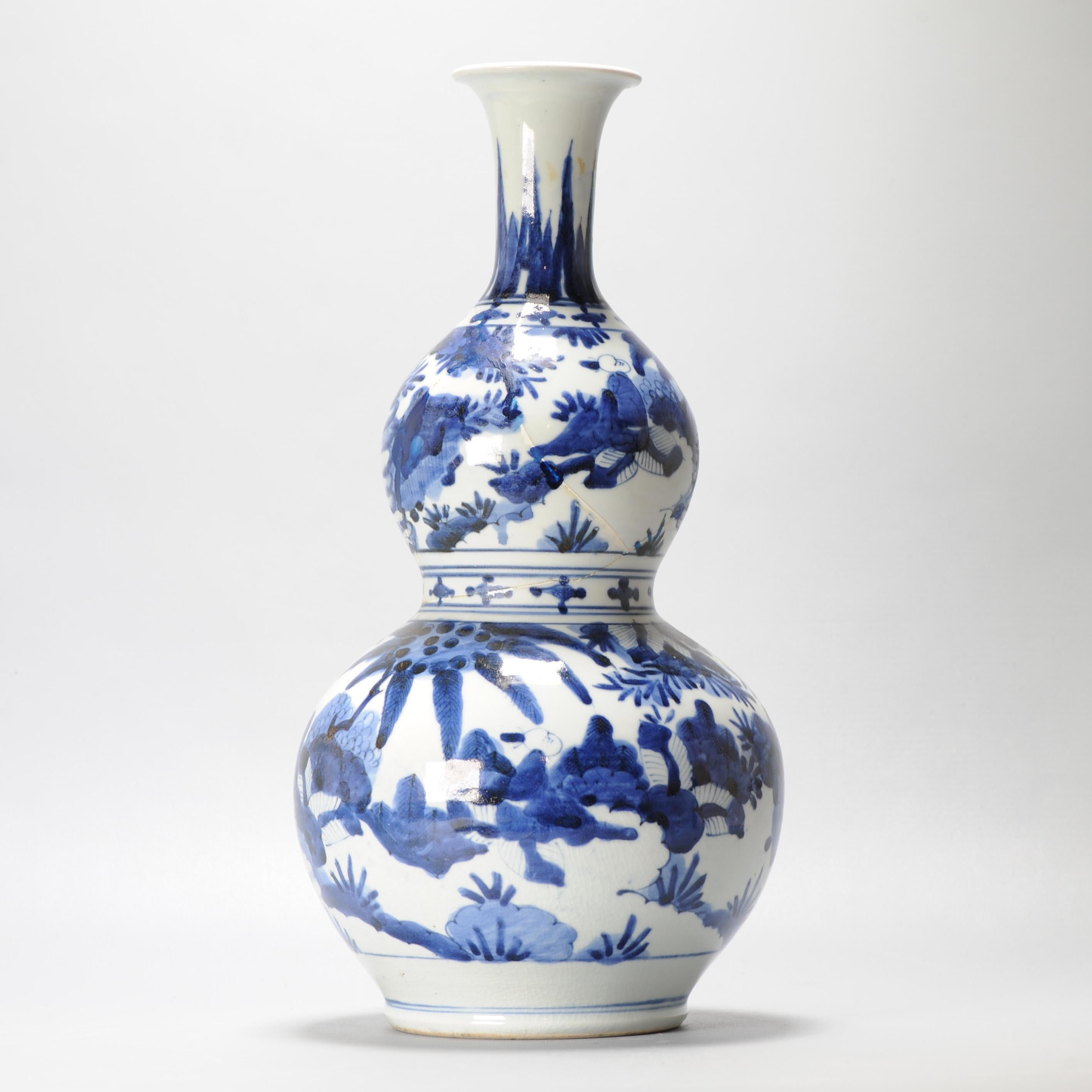 38CM Antiguo 17C Porcelana japonesa Azul Blanco Período Edo Arita Jarrón Flores en Bueno estado para la venta en Amsterdam, Noord Holland