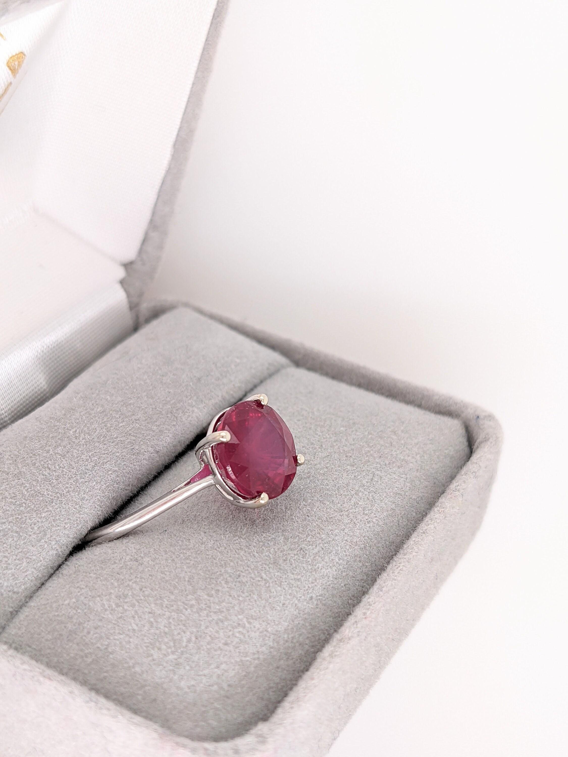 Moderno Anello con rubino rosso di 3,8 carati in oro massiccio 14k Whiting rotondo 9 mm  Anello solitario
