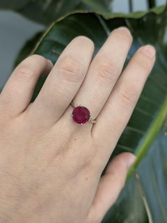 3,8 Karat roter Rubin 3,8 Karat roter Rubin Solitär Ring in massivem 14K Gold, rund 9mm