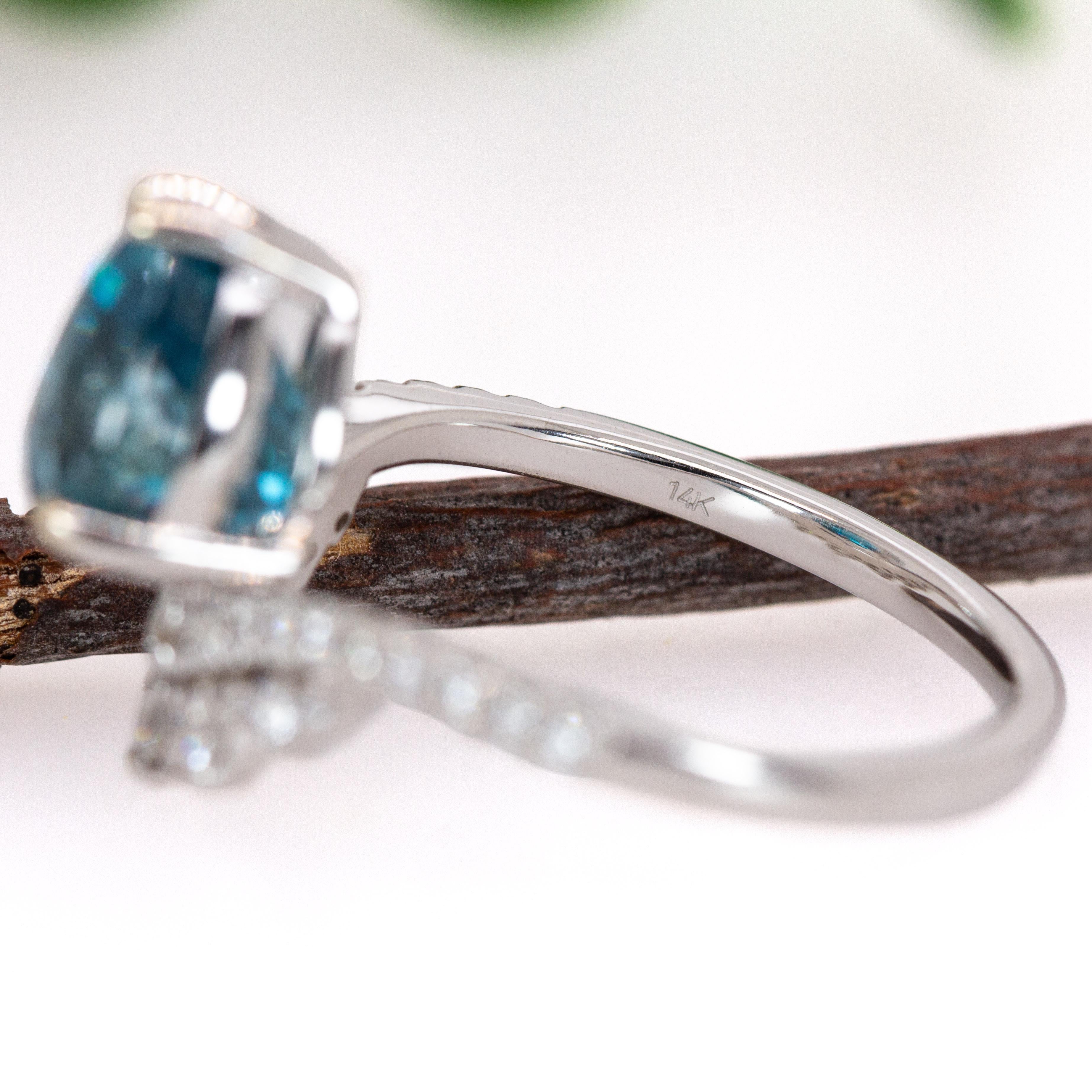 Bague en or massif 14 carats avec zircon bleu de 3,8 carats et diamants extraits de la terre  PE 9x7mm Neuf - En vente à Columbus, OH