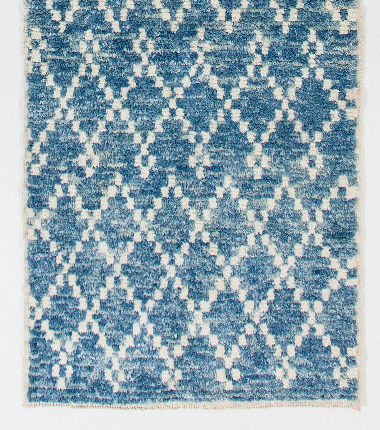 Hand-Knotted 3.8x13.8 ft Modern Moroccan Runner Rug in Light Blue. Handmade Corridor Carpet For Sale