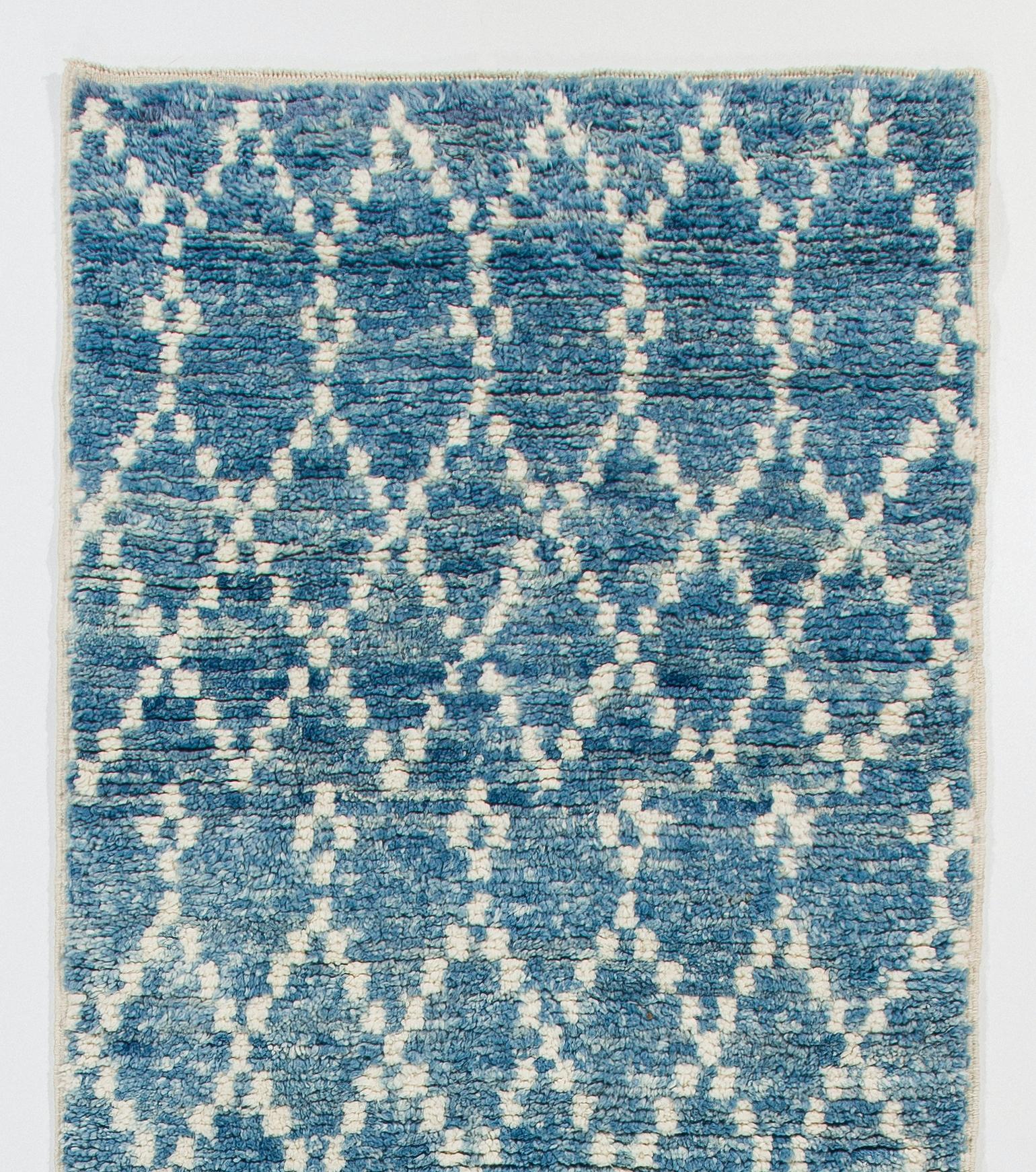 Contemporary 3.8x13.8 ft Modern Moroccan Runner Rug in Light Blue. Handmade Corridor Carpet For Sale