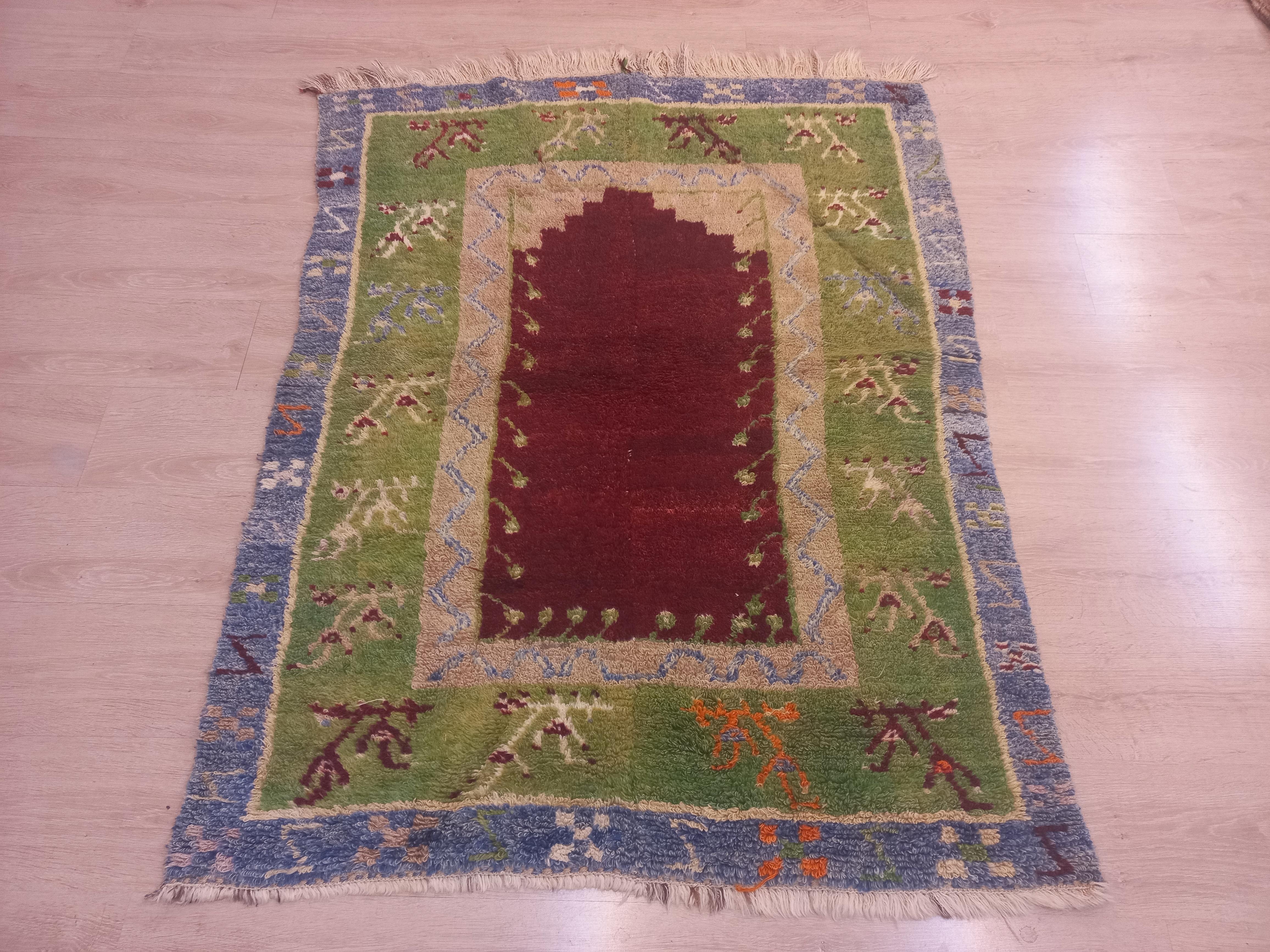 Annodato a mano 3.8x5.2 Ft Vintage Handmade Unique Turkish Tulu Rug with Niche Design, 100% Lana in vendita