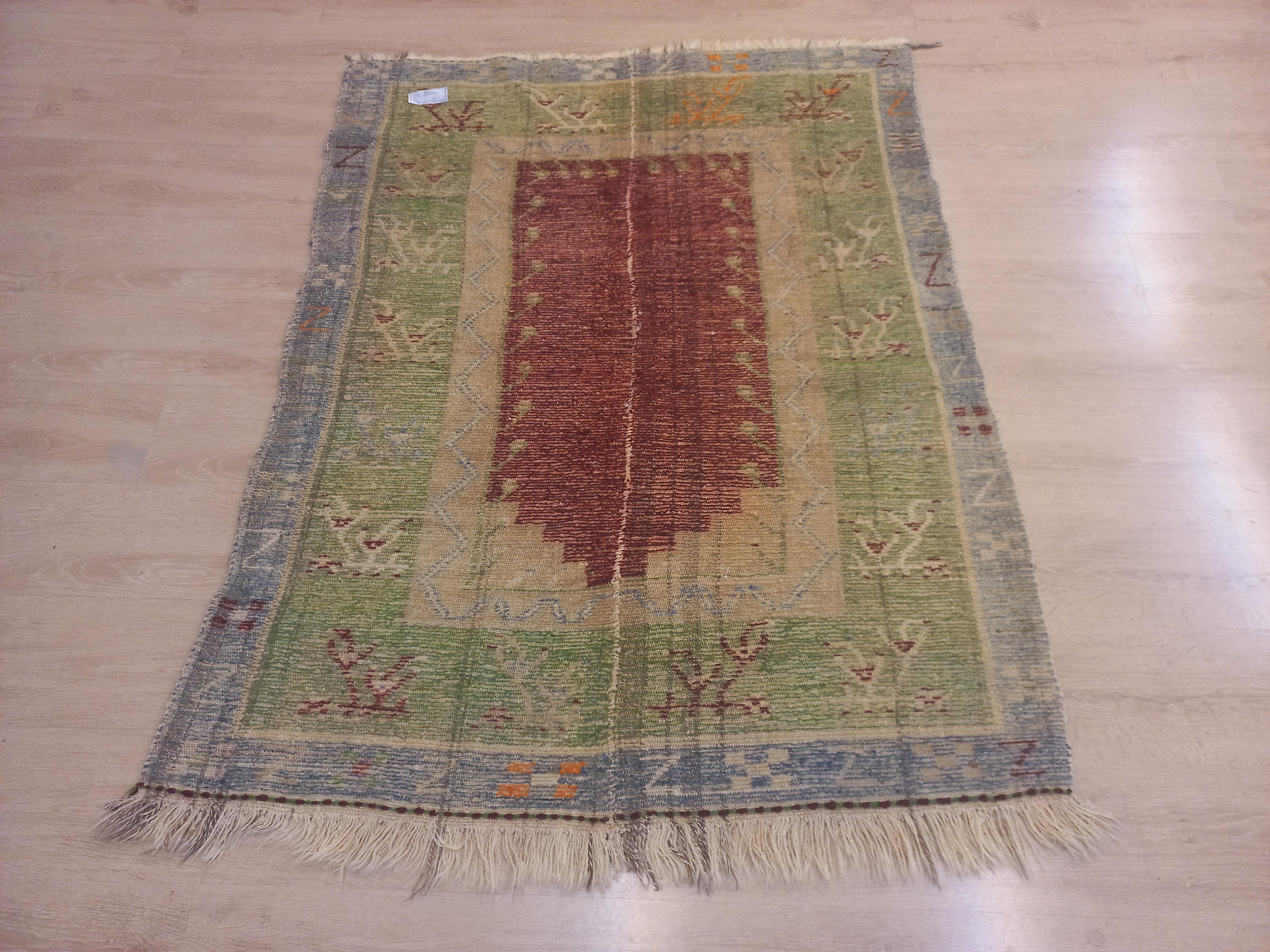 3.8x5.2 Ft Vintage Handmade Unique Turkish Tulu Rug with Niche Design, 100% Lana in vendita 1