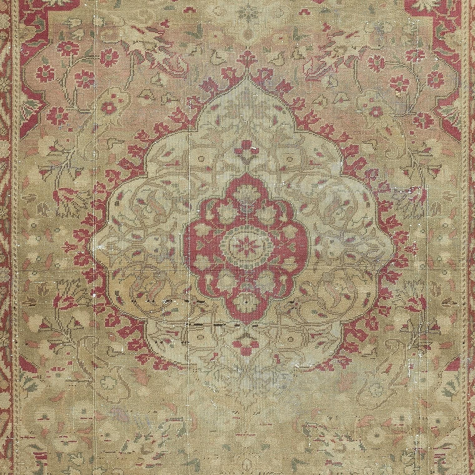 3.8x5.8 Ft One of a kind Vintage Handmade Turkish Kayseri Rug, 100% Wool In Good Condition For Sale In Spring Valley, NY
