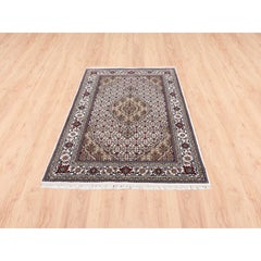 3'8"x6' Wool Fish Medallion Design Tabriz Mahi Ivory Hand Knotted Rug
