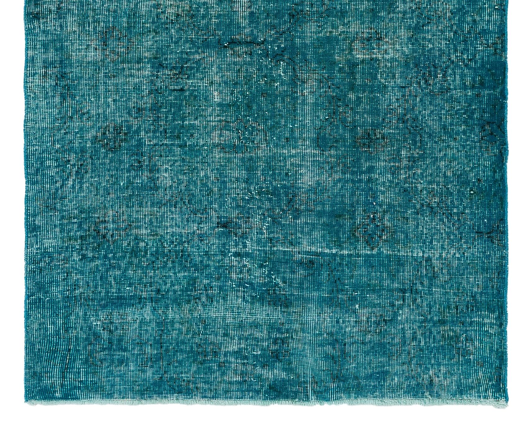 3.8x6.2 Fuß Handgefertigter türkischer Akzent-Teppich in Tealblau, moderner, neu gefärbter kleiner Teppich (Türkisch) im Angebot