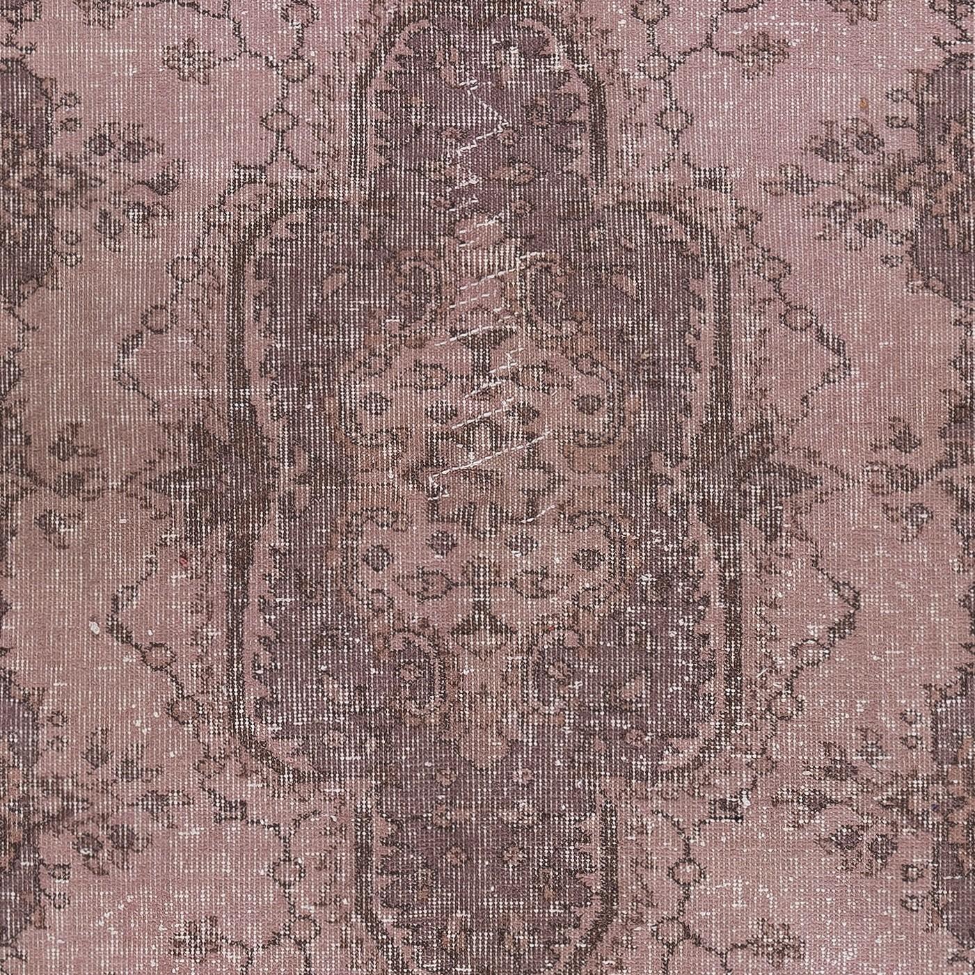 3.8x6.4 Ft Handmade Accent Rug for Kids Room. Pink Modern Kitchen Decor Rug In Good Condition For Sale In Spring Valley, NY