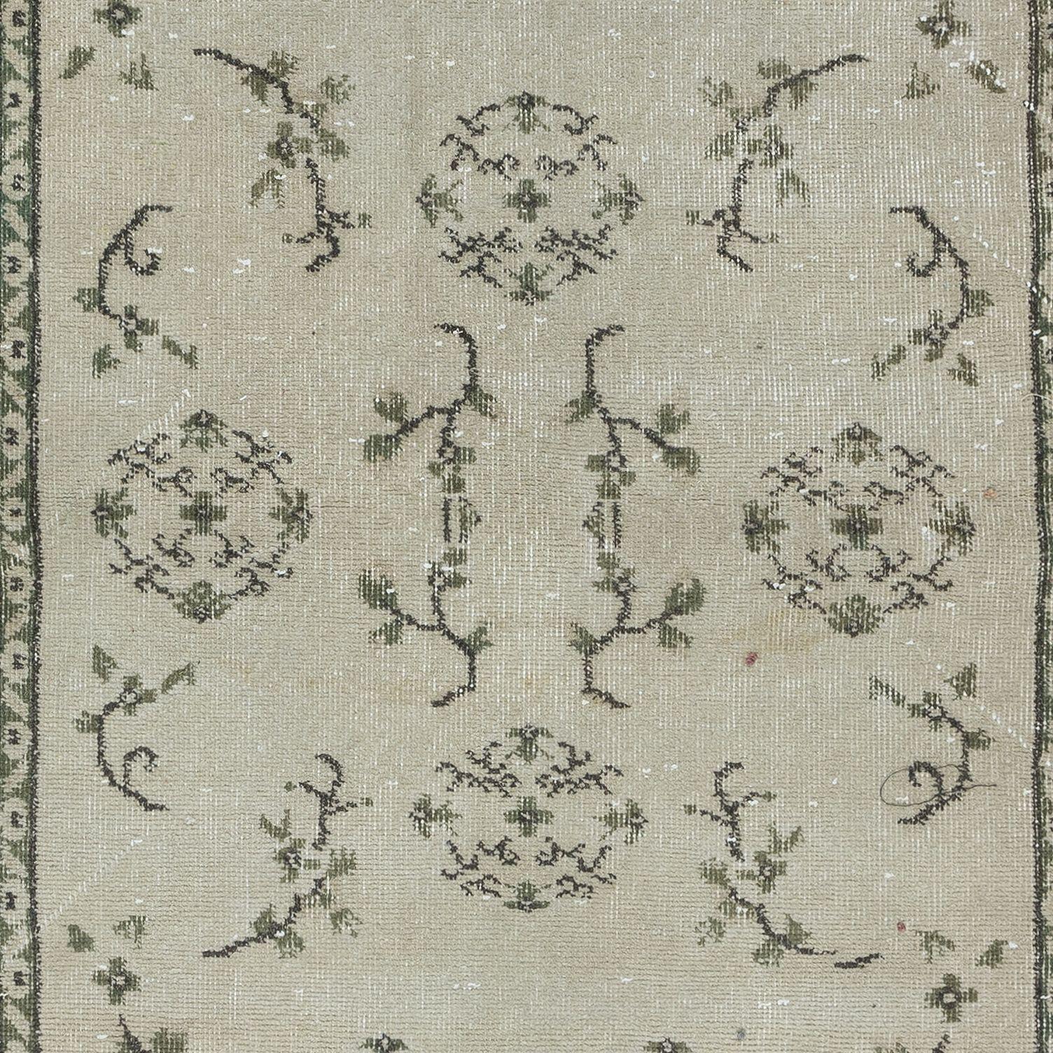 3.8x6.6 Ft Chinesischer handgeknüpfter Art-Déco-Vintage-Teppich, sonnenverblasster kleiner Teppich (Handgeknüpft) im Angebot