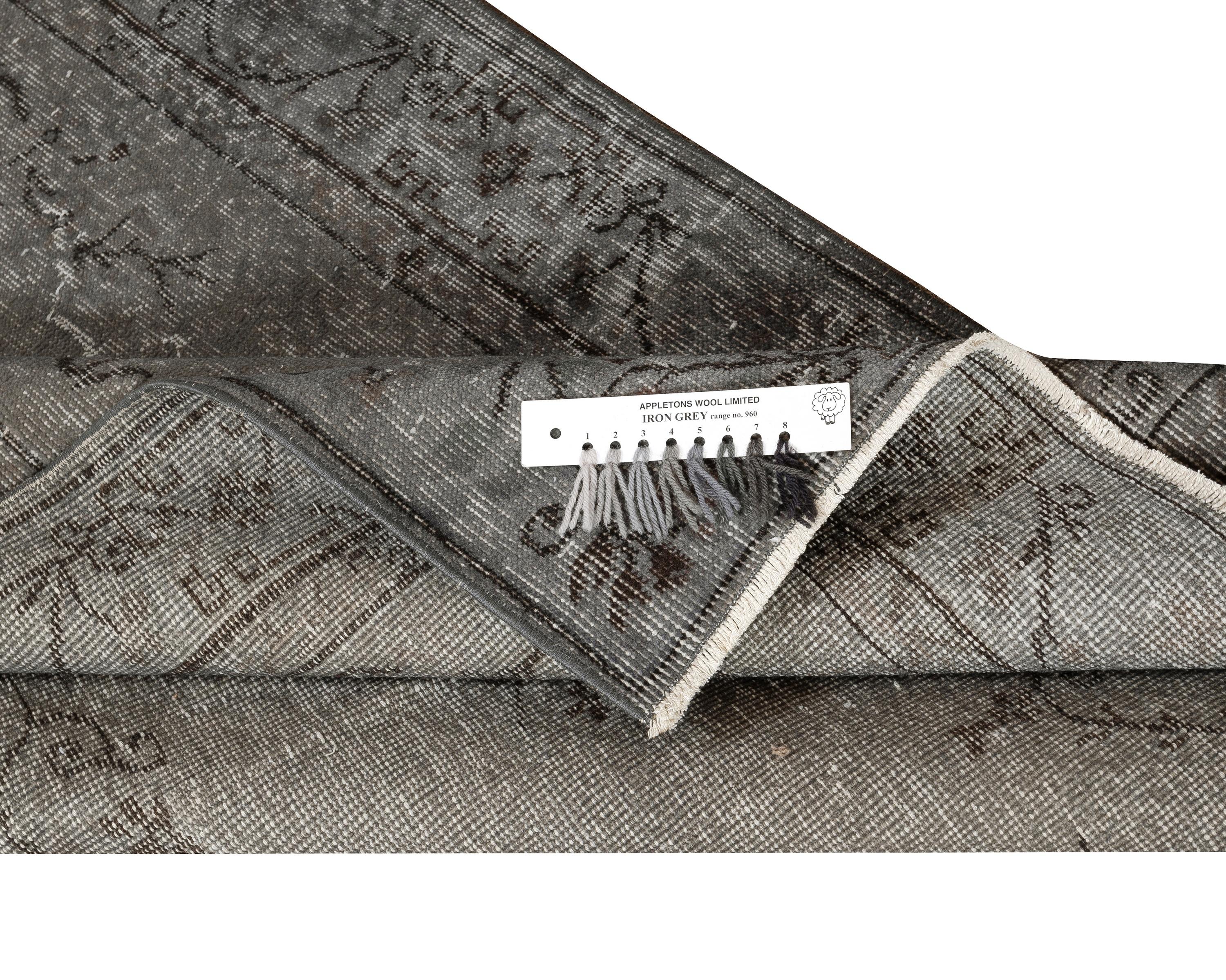 Alfombra Gris Sobreteñida Hecha a Mano 3,8x6,8 Pies. Alfombra turca vintage para el salón Moderno en venta