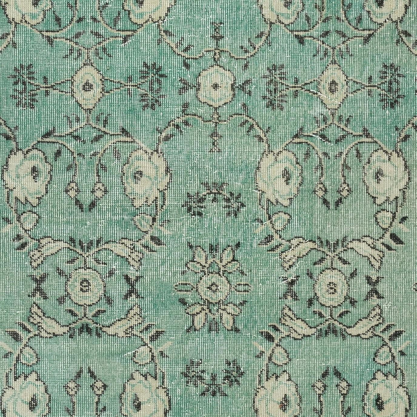 Annodato a mano 3.8x6.8 Ft Colore verde Tappeto d'accento turco fatto a mano con design floreale in vendita
