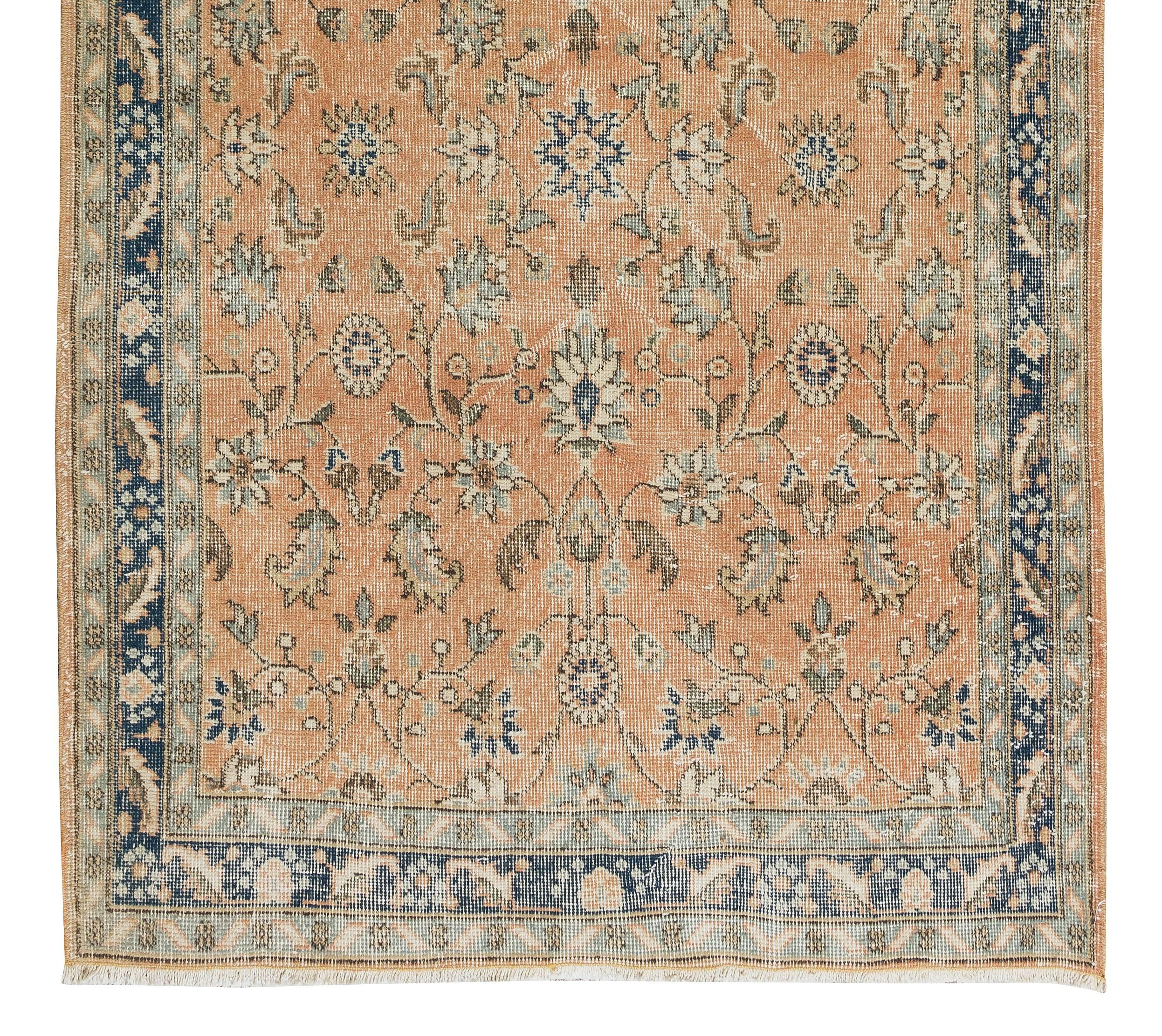 Handmade Floral Pattern Turkish Rug, Authentic Vintage Wool Carpet In Good Condition For Sale In Philadelphia, PA