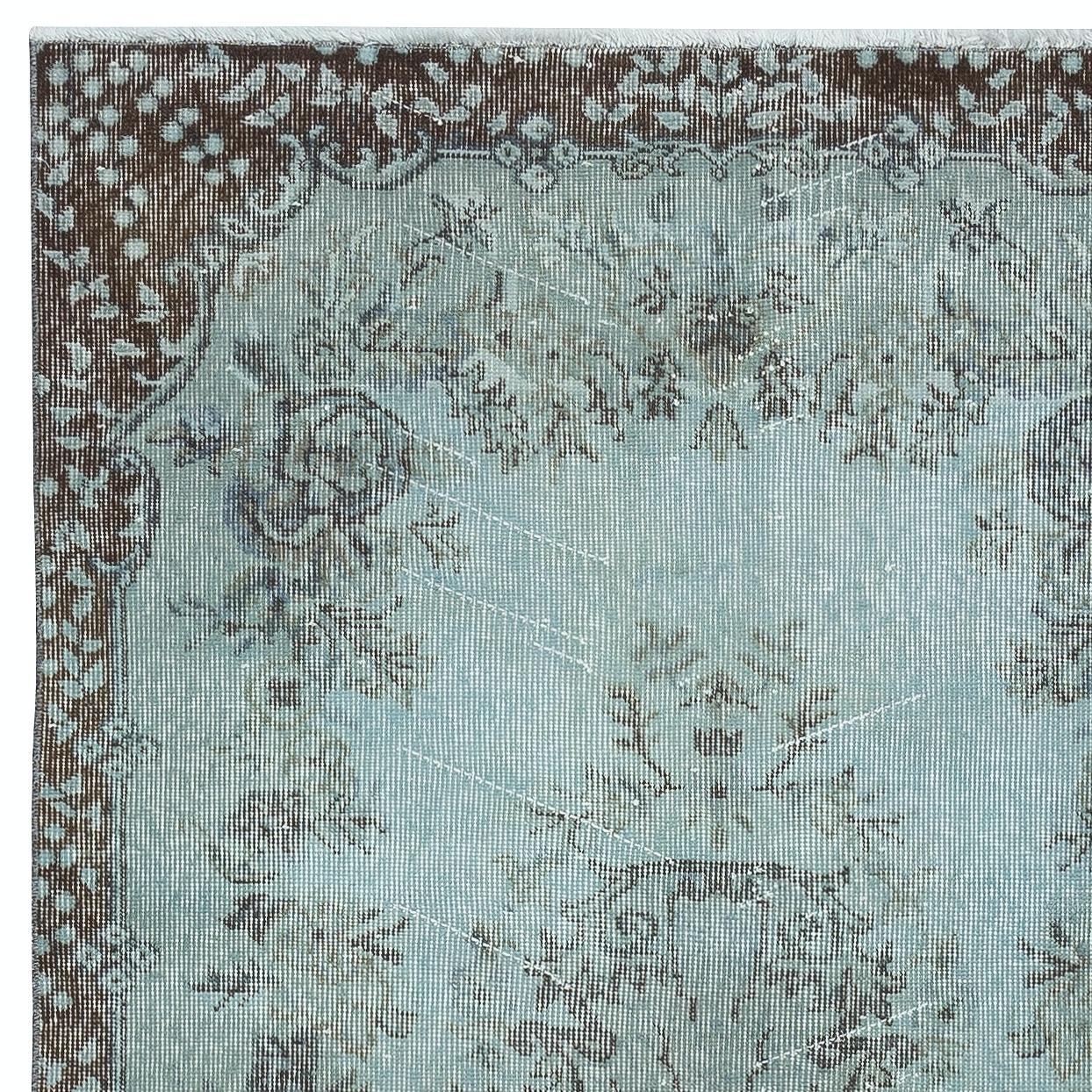 Turco 3.8x6.8 Ft Tappeto con design a medaglione di colore blu chiaro. Tappeto d'accento turco fatto a mano in vendita