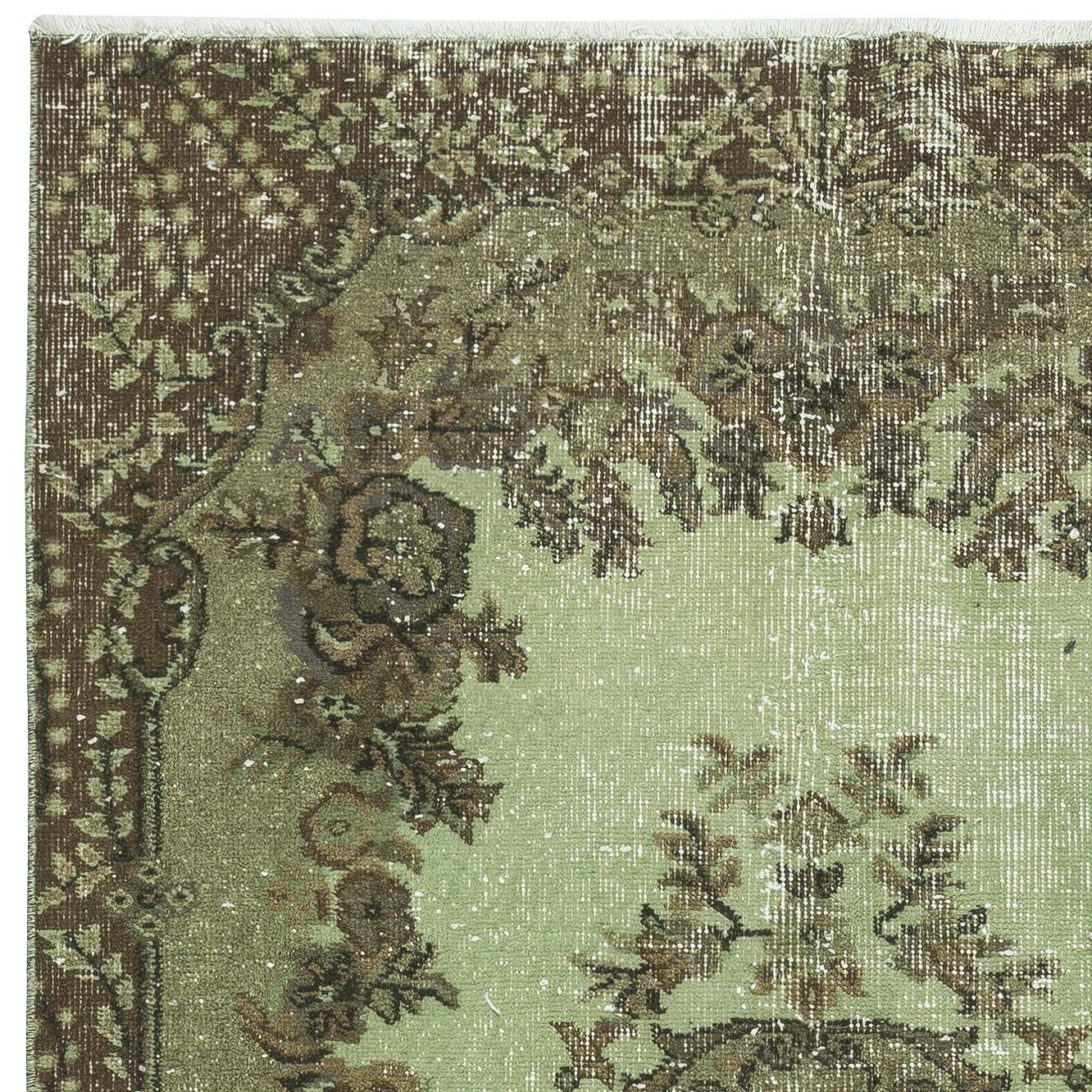 Turco Tappeto d'accento con disegno a medaglione di colore verde, fatto a mano, proveniente dalla Turchia. in vendita