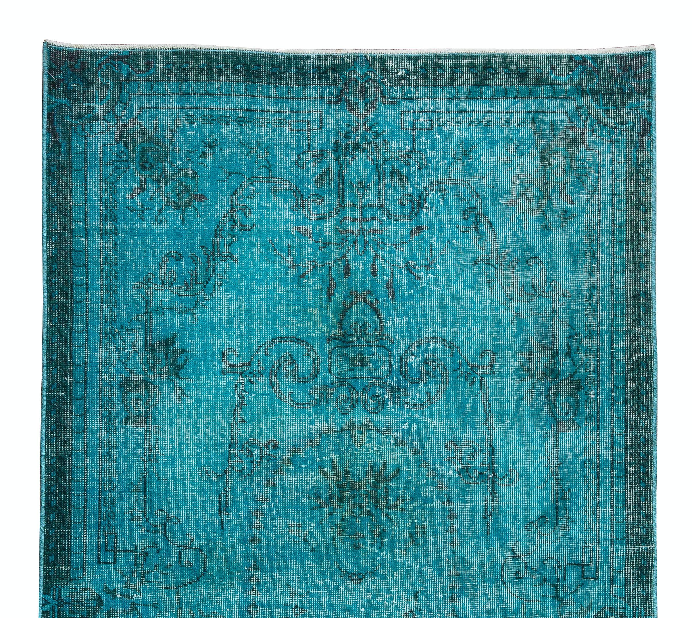 Handmade Turkish Rug in Teal Blue & Turquoise, Ideal 4 Modern Interiors In Good Condition For Sale In Philadelphia, PA