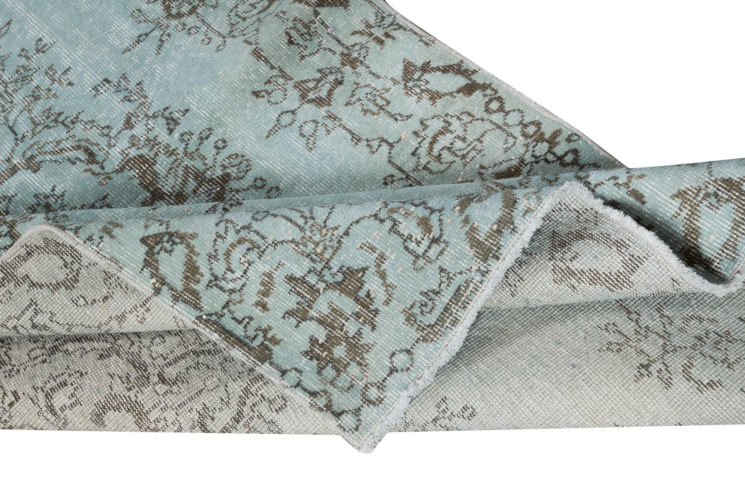 3.8x7 Ft Hellblauer Akzent-Teppich mit Medaillon-Design. Handgeknüpft in der Türkei (Moderne) im Angebot