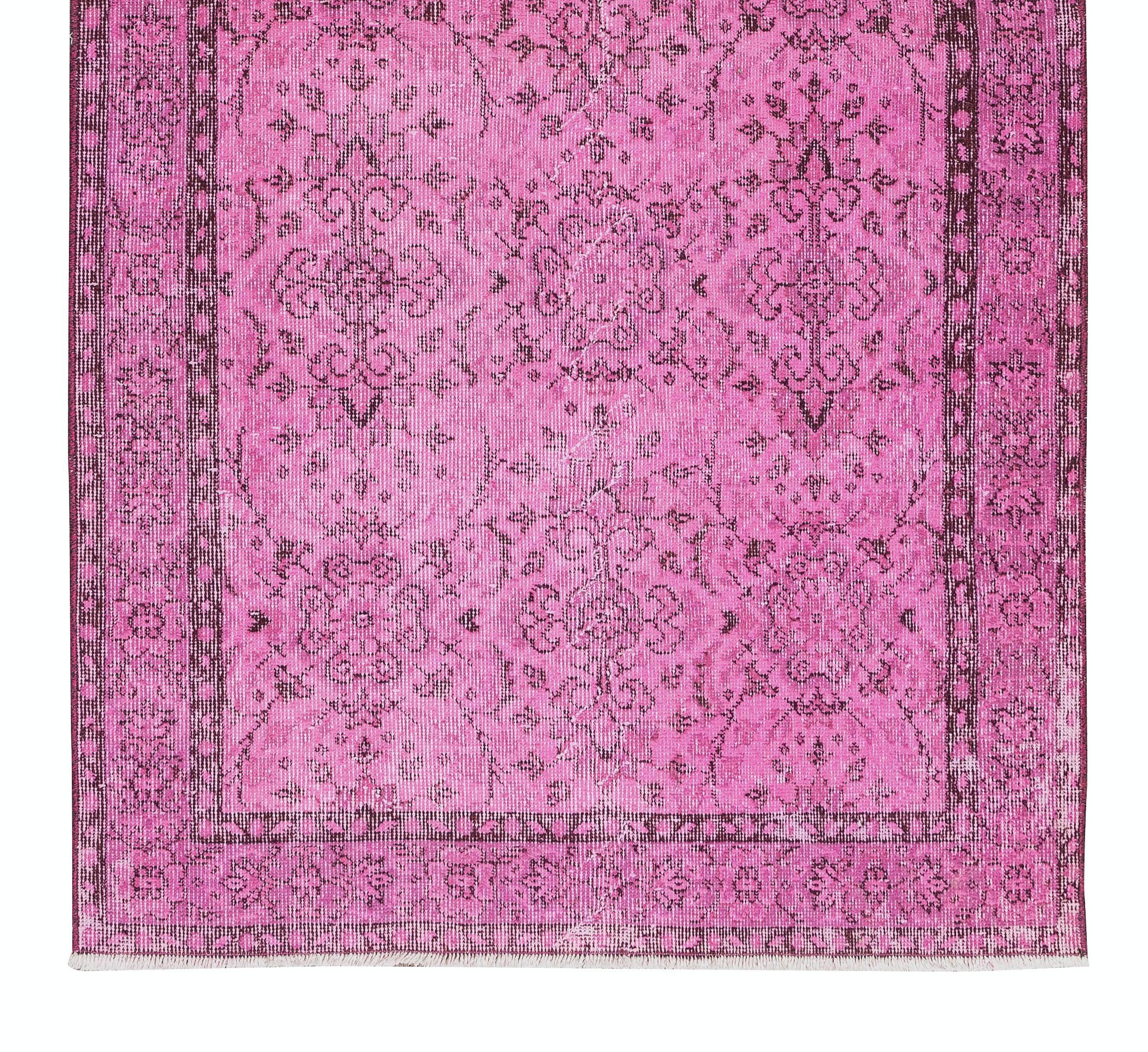 Pink Floral Pattern Accent Rug, Turkish Vintage Hand Knotted Carpet In Good Condition For Sale In Philadelphia, PA