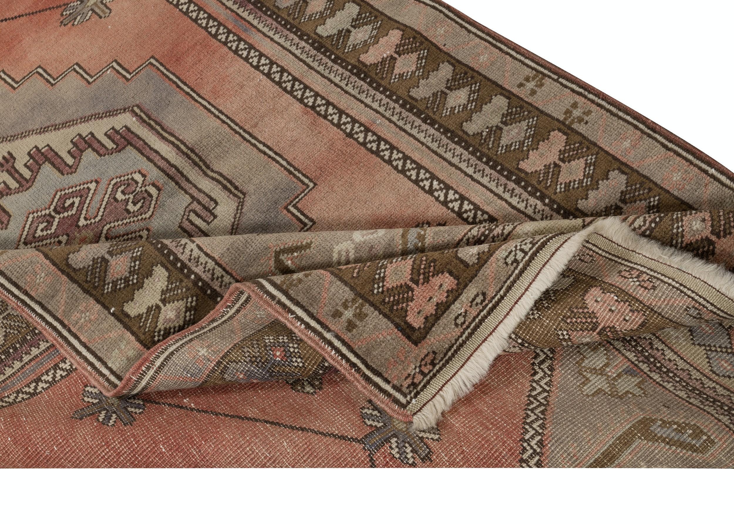 Rustique 3.8x7 Ft Traditional Vintage Handmade Turkish Wool Area Rug, 100% Wool en vente