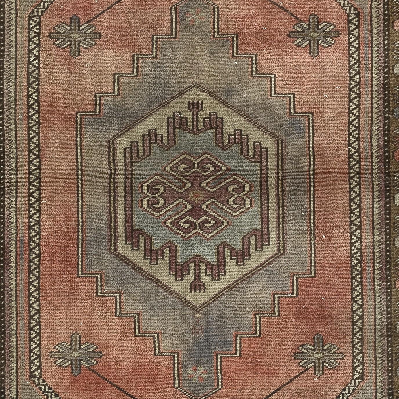 Noué à la main 3.8x7 Ft Traditional Vintage Handmade Turkish Wool Area Rug, 100% Wool en vente