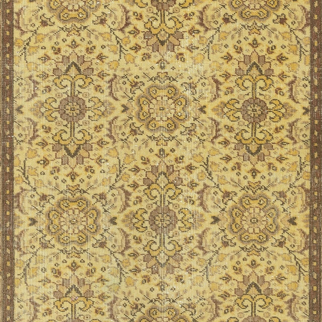 3.8x7 Ft Alfombra turca vintage hecha a mano teñida en amarillo 4 Interiores modernos Anudado a mano en venta