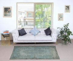 Alfombra turca vintage hecha a mano de 3,8 x 7 pies en azul claro teñido para interiores modernos