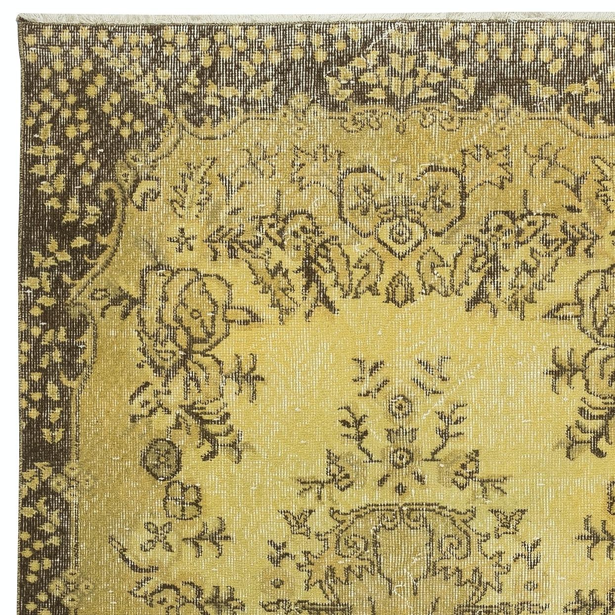 Turco Tappeto turco vintage 3.8x7 Ft tinto in giallo per interni moderni in vendita