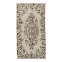Tapis turc des années 1965 de 3,8 x 7,2 pieds avec motif de médaillon, tapis noué à la main en beige