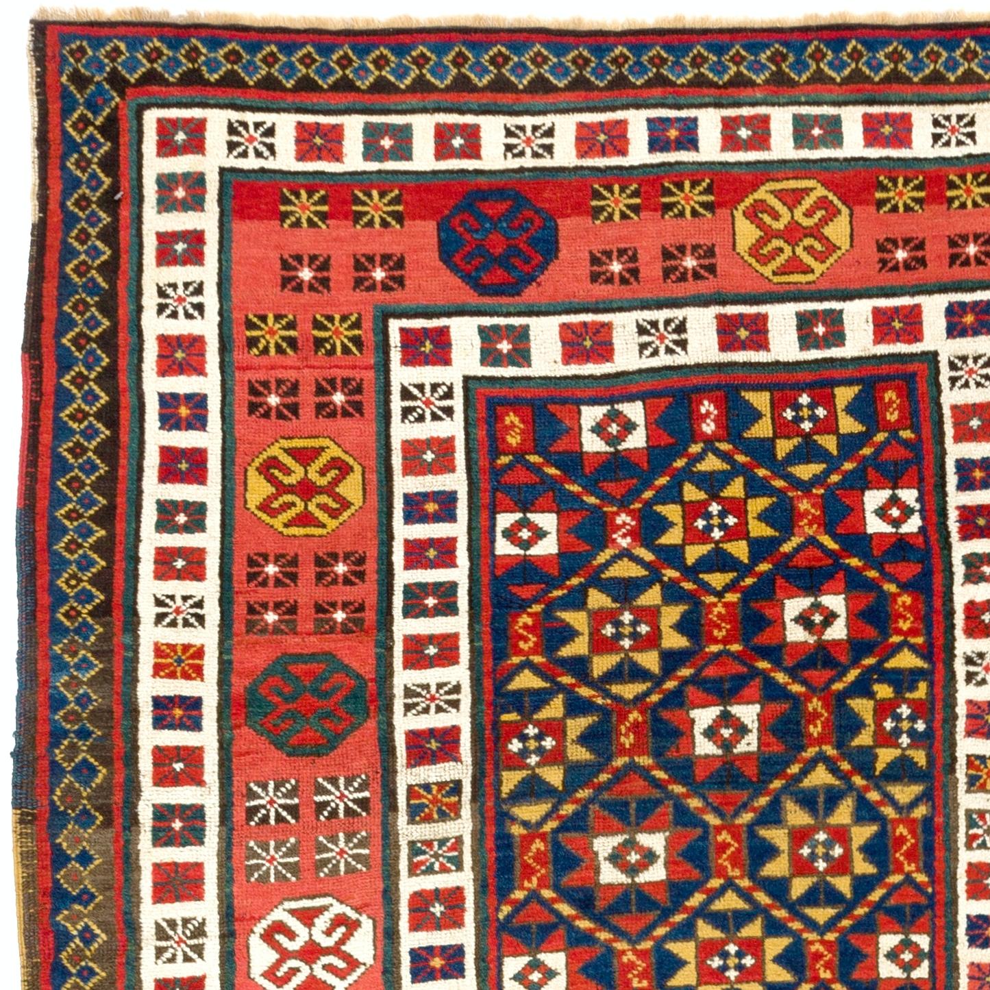 3'8''x8' Antiker kaukasischer langer kaukasischer langer Teppich aus dem 19. Jahrhundert, um 1875 (Kasachisch) im Angebot