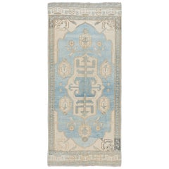 Tappeto turco 3.8x8.2 Ft fatto a mano in azzurro e beige, 100% lana