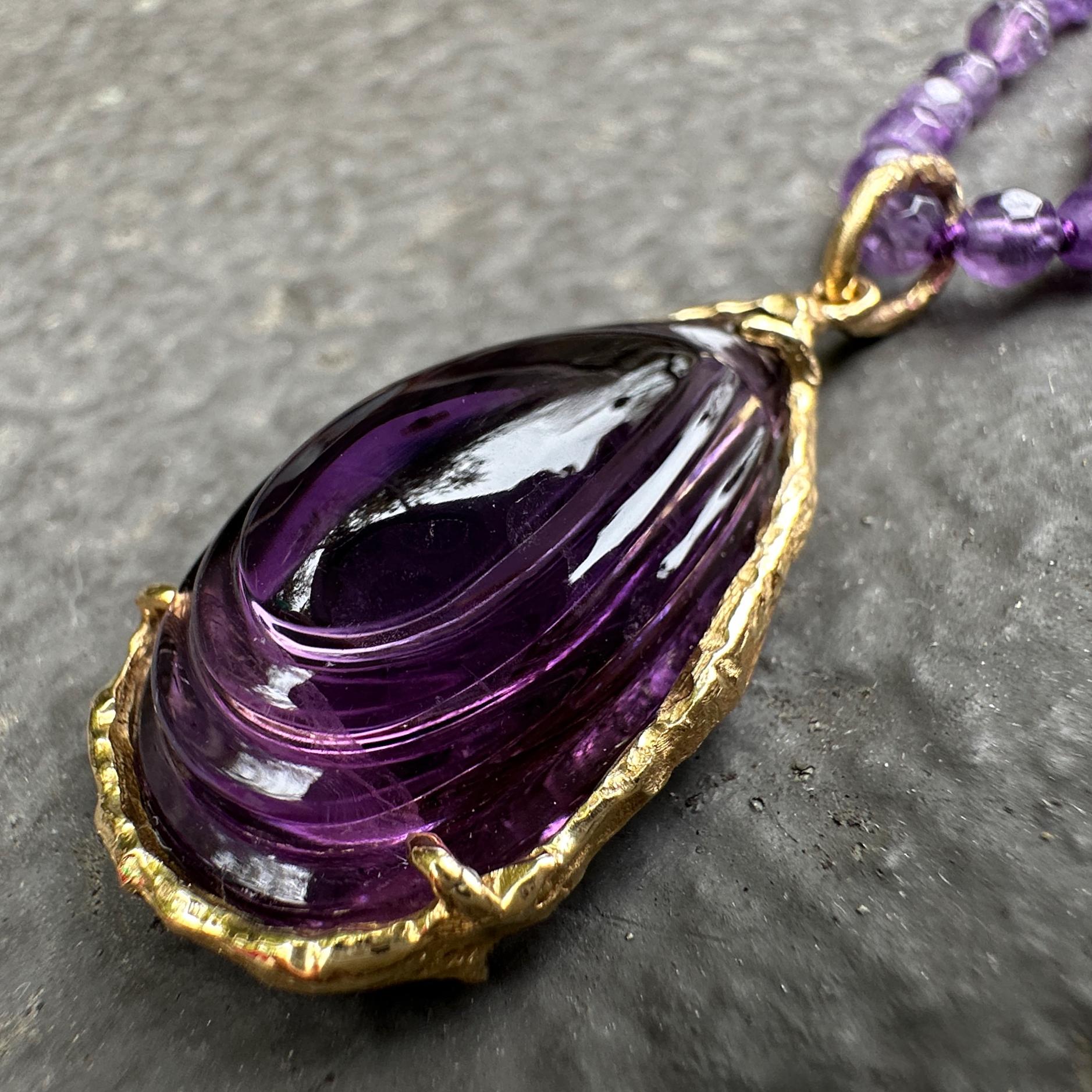 39 Carat Carved Amethyst Pendant in 18K Gold on Convertible Amethyst Bead Chain For Sale 3