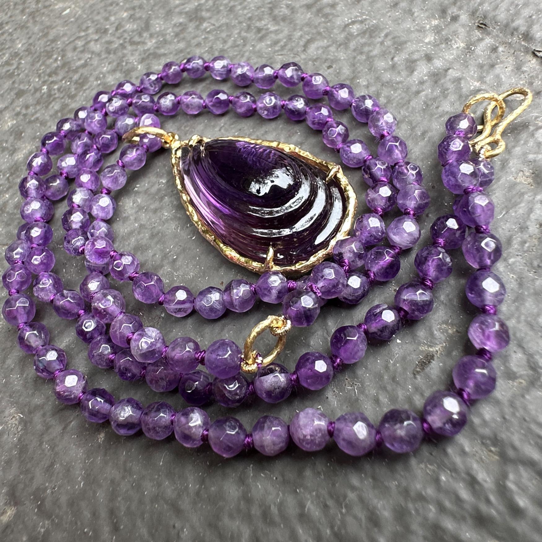 39 Carat Carved Amethyst Pendant in 18K Gold on Convertible Amethyst Bead Chain For Sale 6