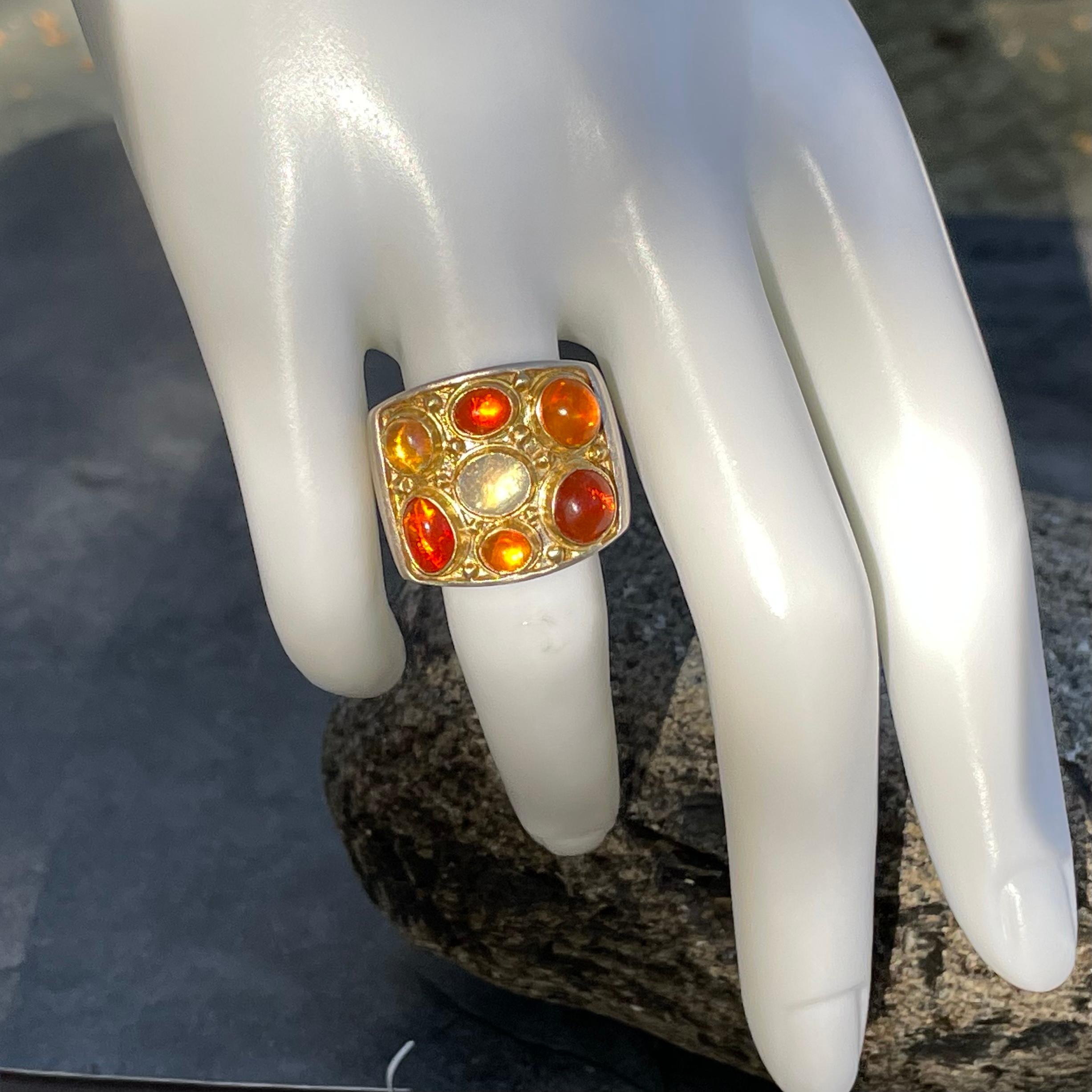 3,9 Karat Feueropal Sterlingsilber 18K Gold Cocktail-Ring 1
