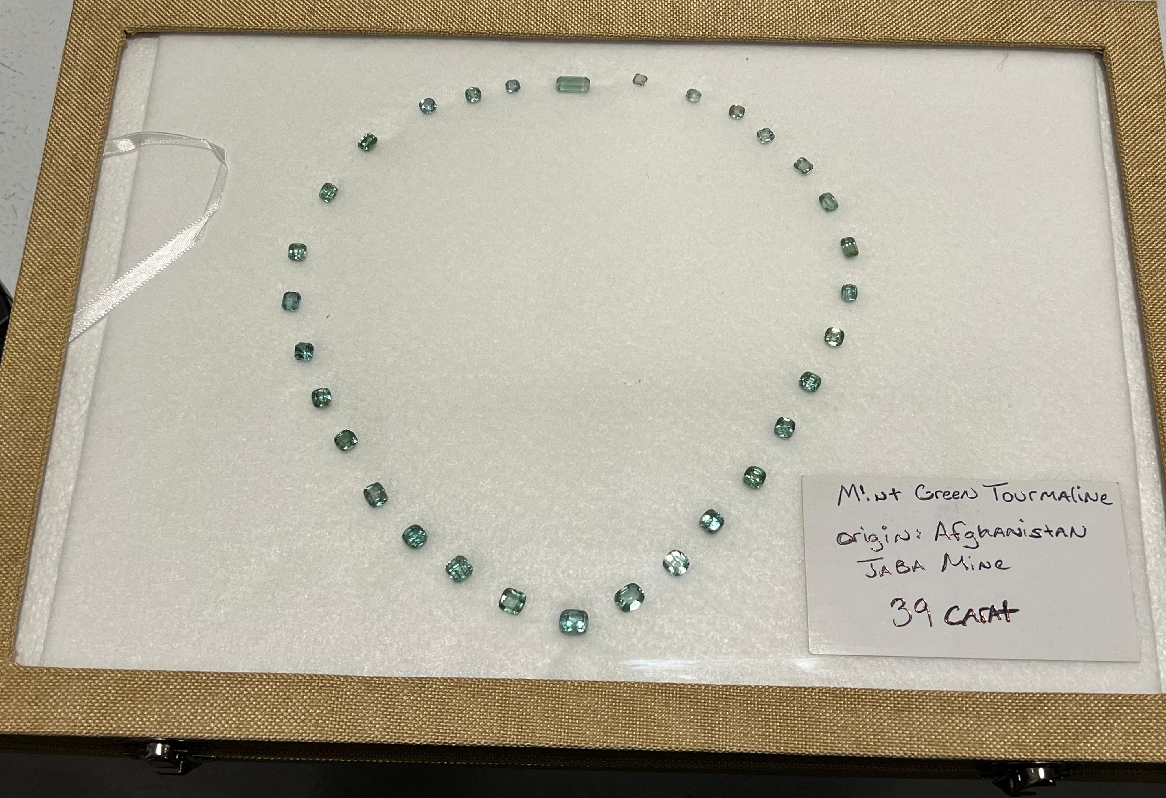 Cushion Cut 39 Carat Mint Green Tourmaline Gemstones for Necklace
