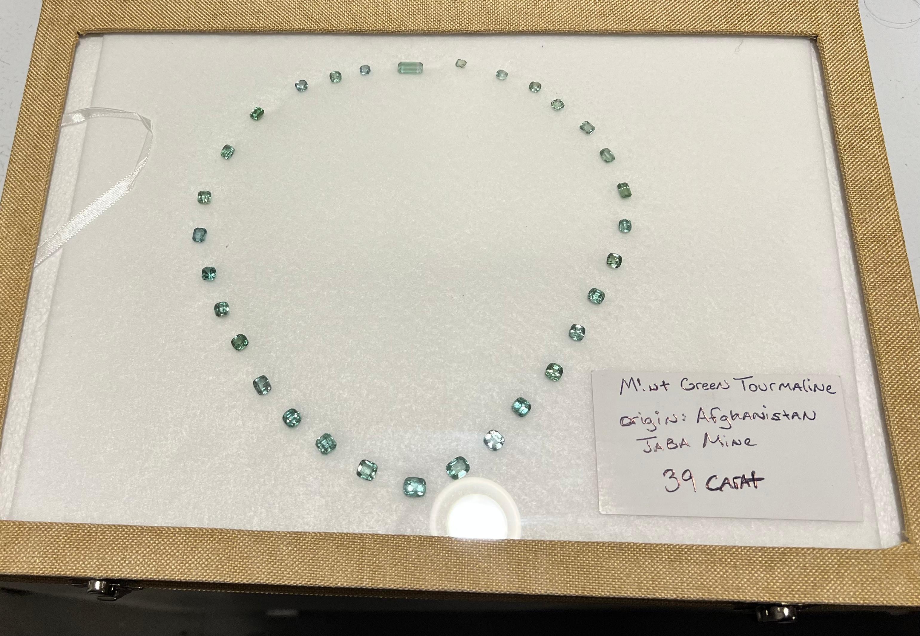 39 Carat Mint Green Tourmaline Gemstones for Necklace 1