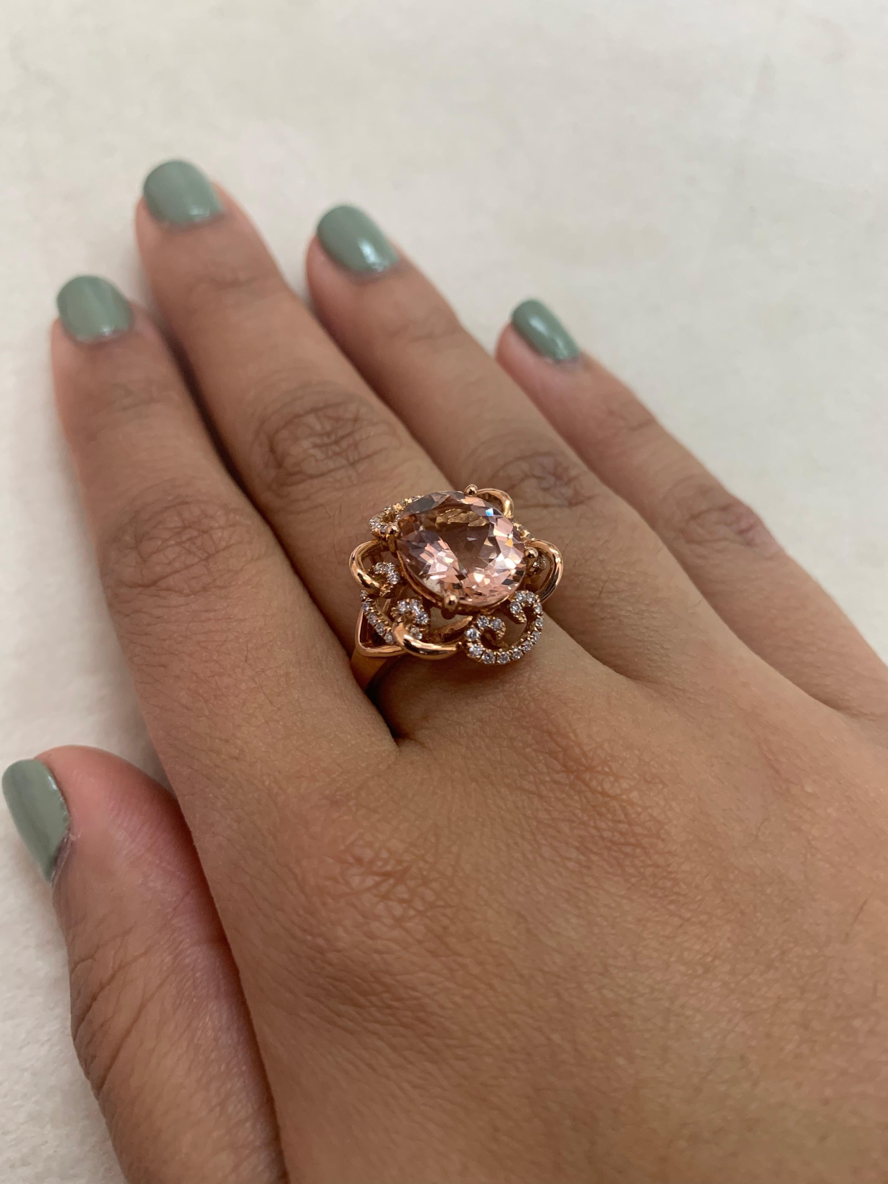 Oval Cut 3.9 Carat Morganite and Diamond Ring in 18 Karat Rose Gold For Sale