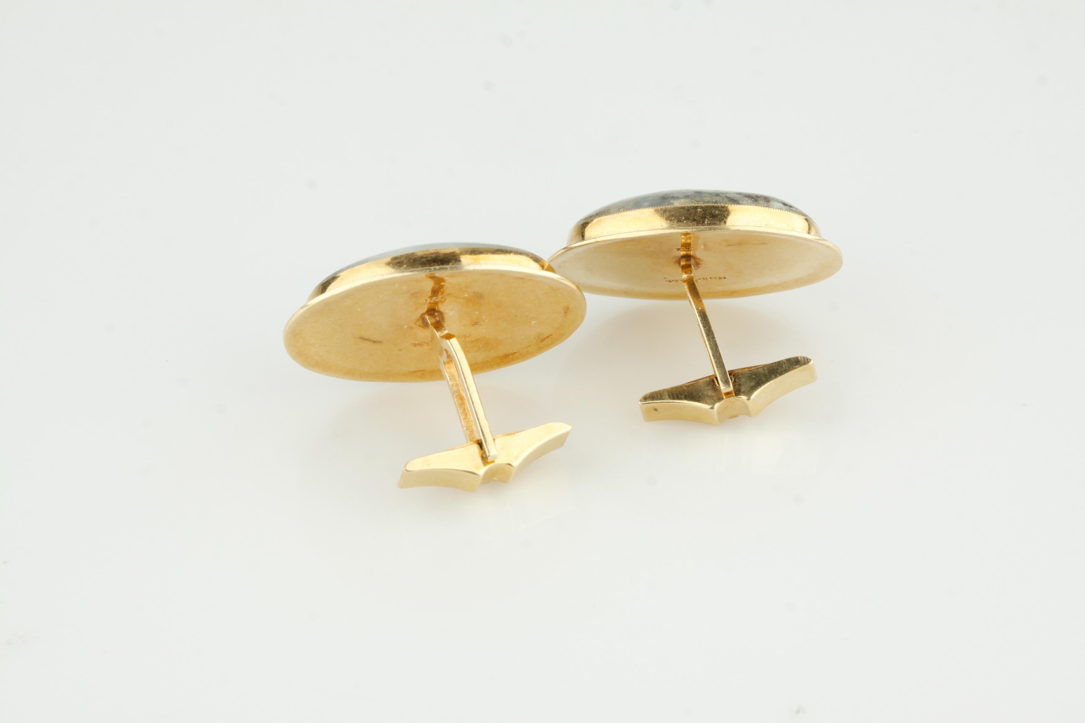 Gorgeous Rock Crystal Cabochons in 14k Yellow Gold Cufflinks
Approximate Dimensions of Rock Crystal = 24 mm x 18 mm
Approximate Total Weight of Rock Crystals = 39 carats
Dimensions of Cufflink = 29 mm x 23 mm
Total Mass of Cufflinks = 23.15