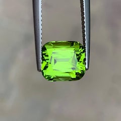 3,9 Karat Cushion Cut Apple Green Color Peridot Edelstein für Schmuck 8 mm