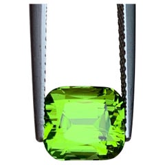3,9 Karat Cushion Cut Apple Green Color Peridot Edelstein für Schmuck 8 mm