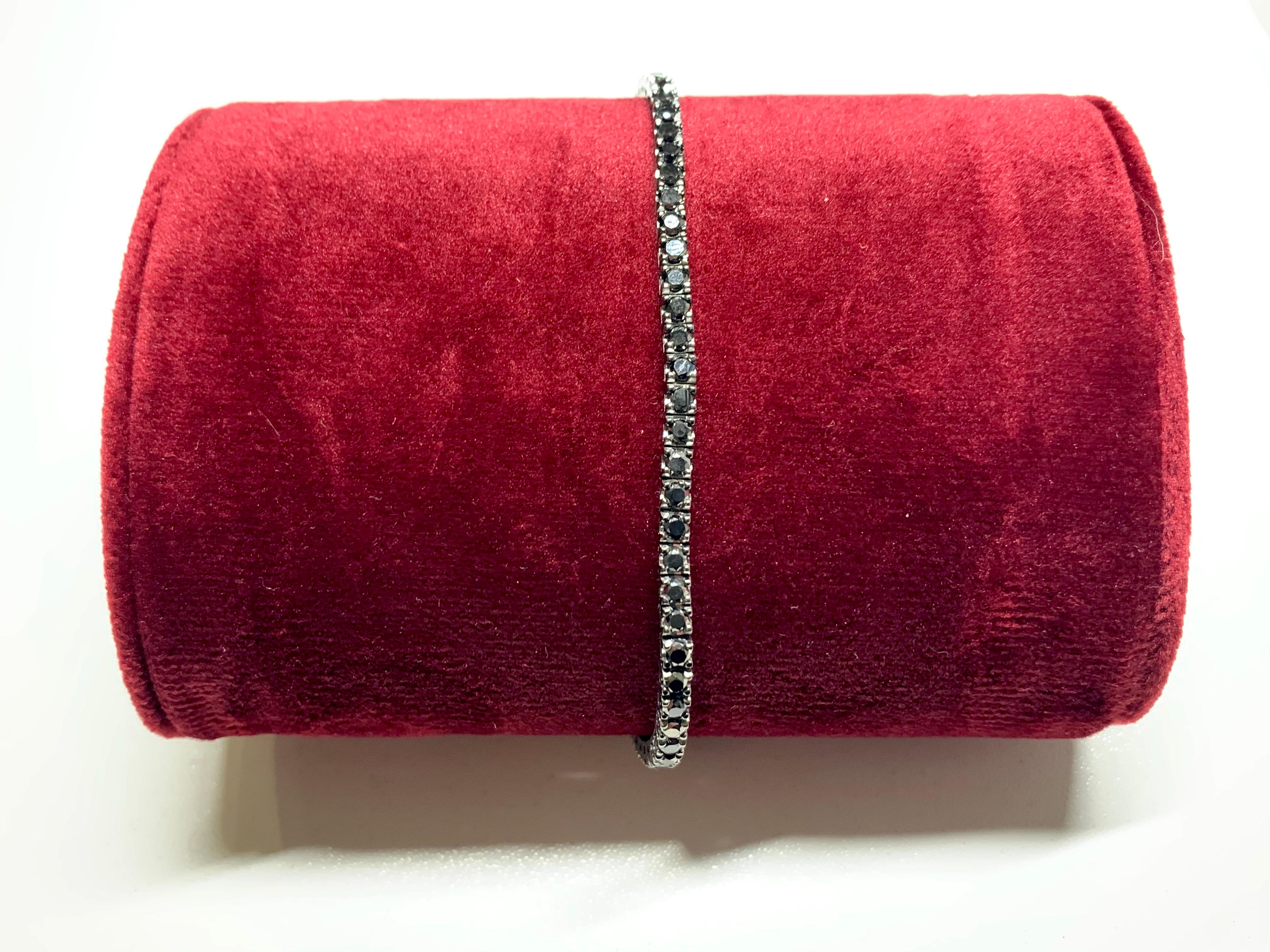 3,90 Karat schwarzer Diamant, gefasst in 18Kt Schwarzgold, Unisex-Tennisarmband (Kunsthandwerker*in)