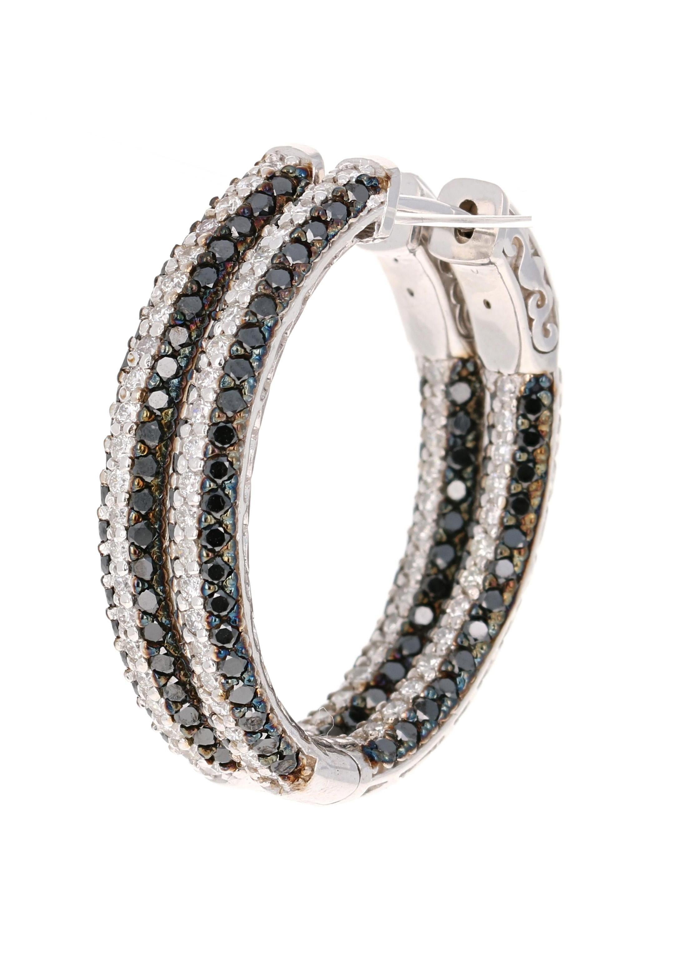 Contemporain Boucles d'oreilles en or blanc avec diamant noir de 3.90 carats en vente