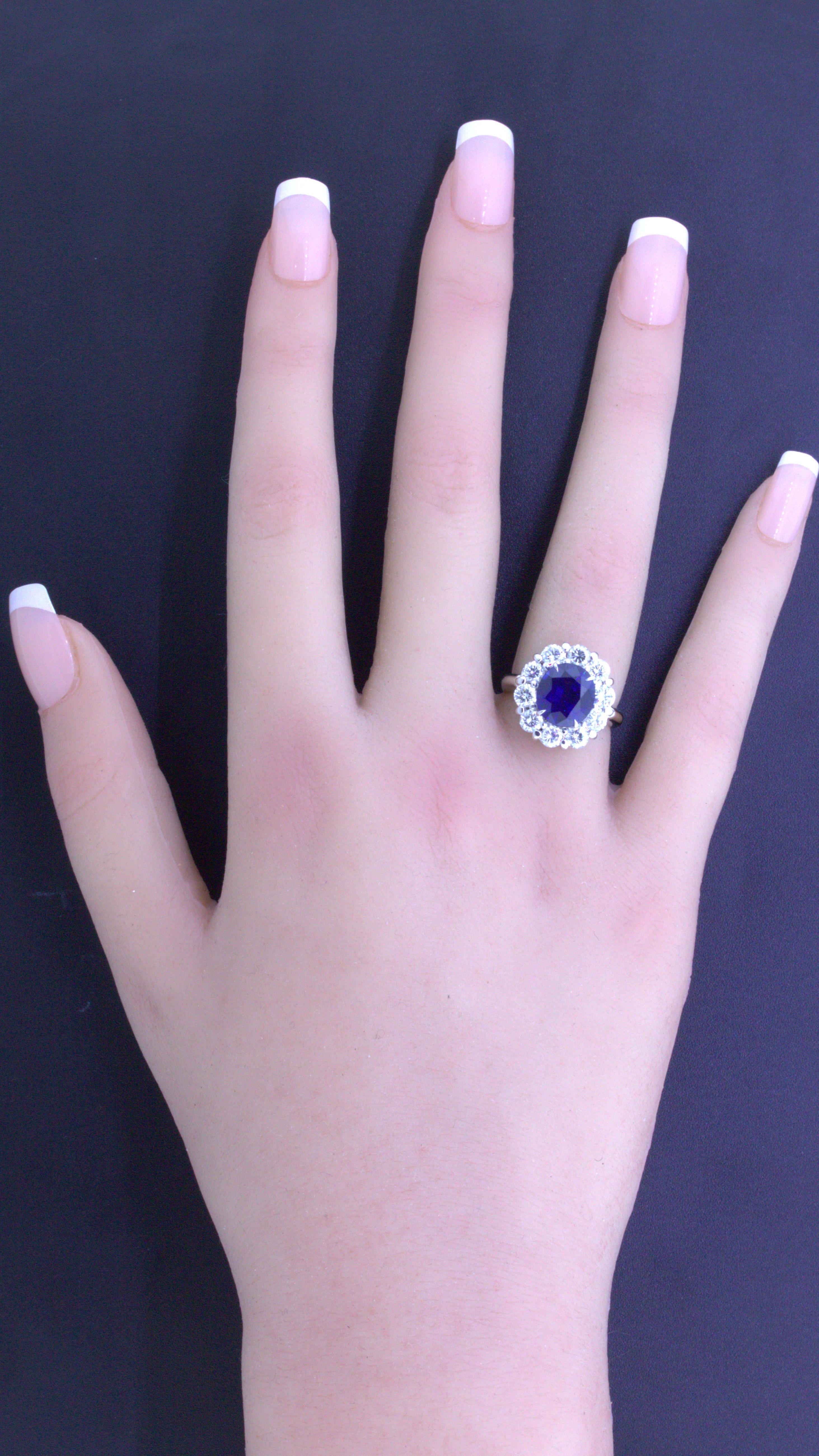 3.90 Carat Blue Sapphire Diamond Halo Platinum Ring, GIA Certified For Sale 1