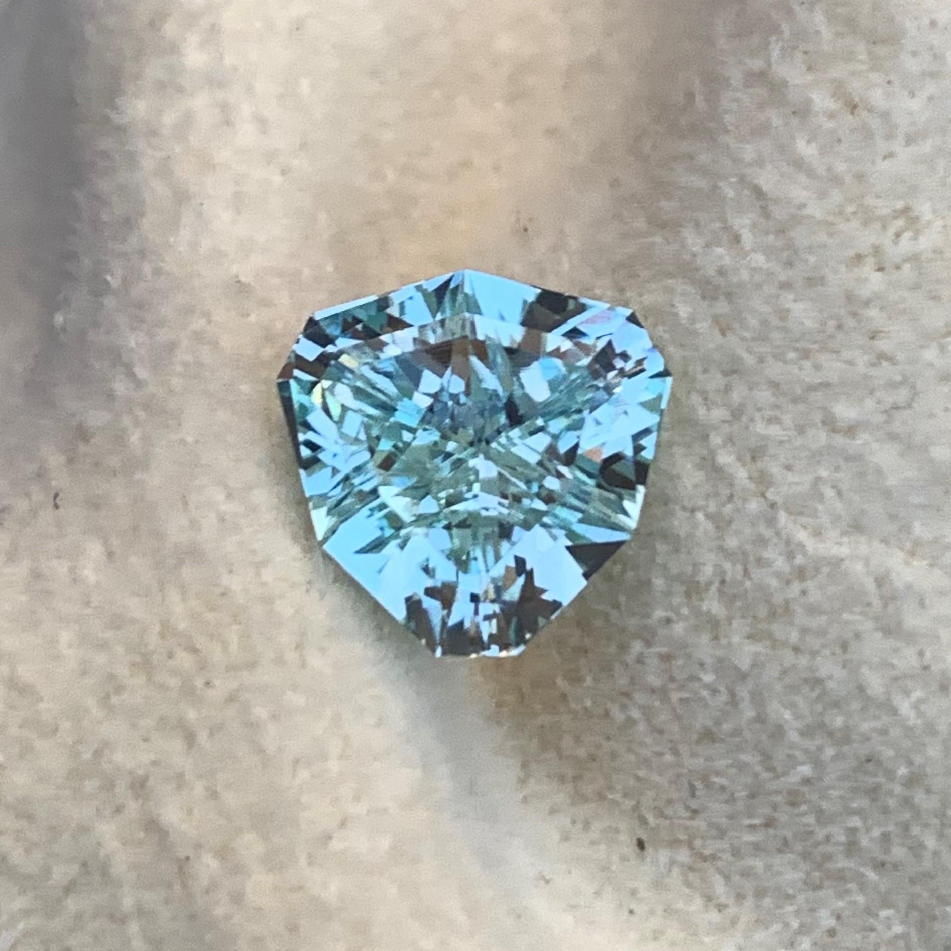 3.90 Carat Fancy Cut Natural Loose Aquamarine from Shigar Valley Shield Shape In New Condition In Peshawar, PK