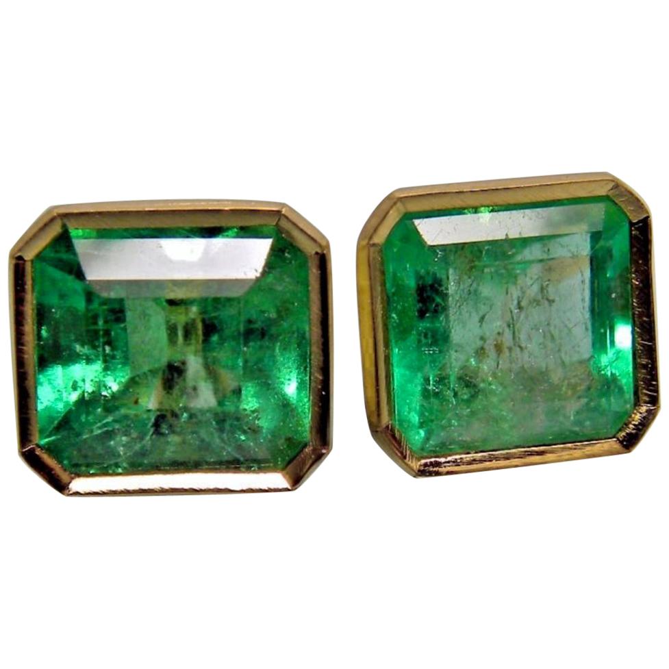 3.90 Carat Natural Green Colombian Emerald Stud Earrings 18 Karat Gold