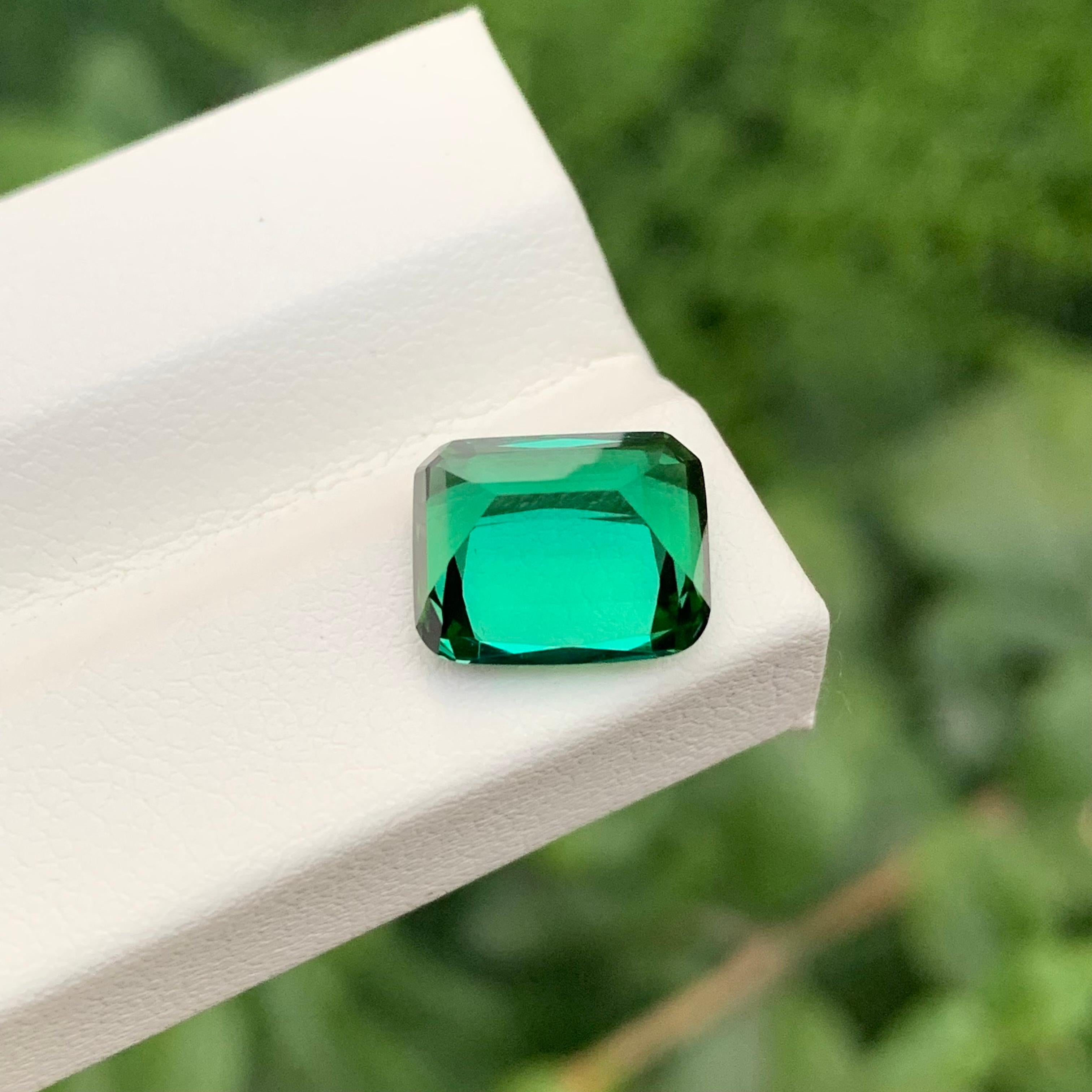 3,90 Karat Natürlicher loser blauer grüner Turmalin Cushion Shape Edelstein für Damen oder Herren im Angebot
