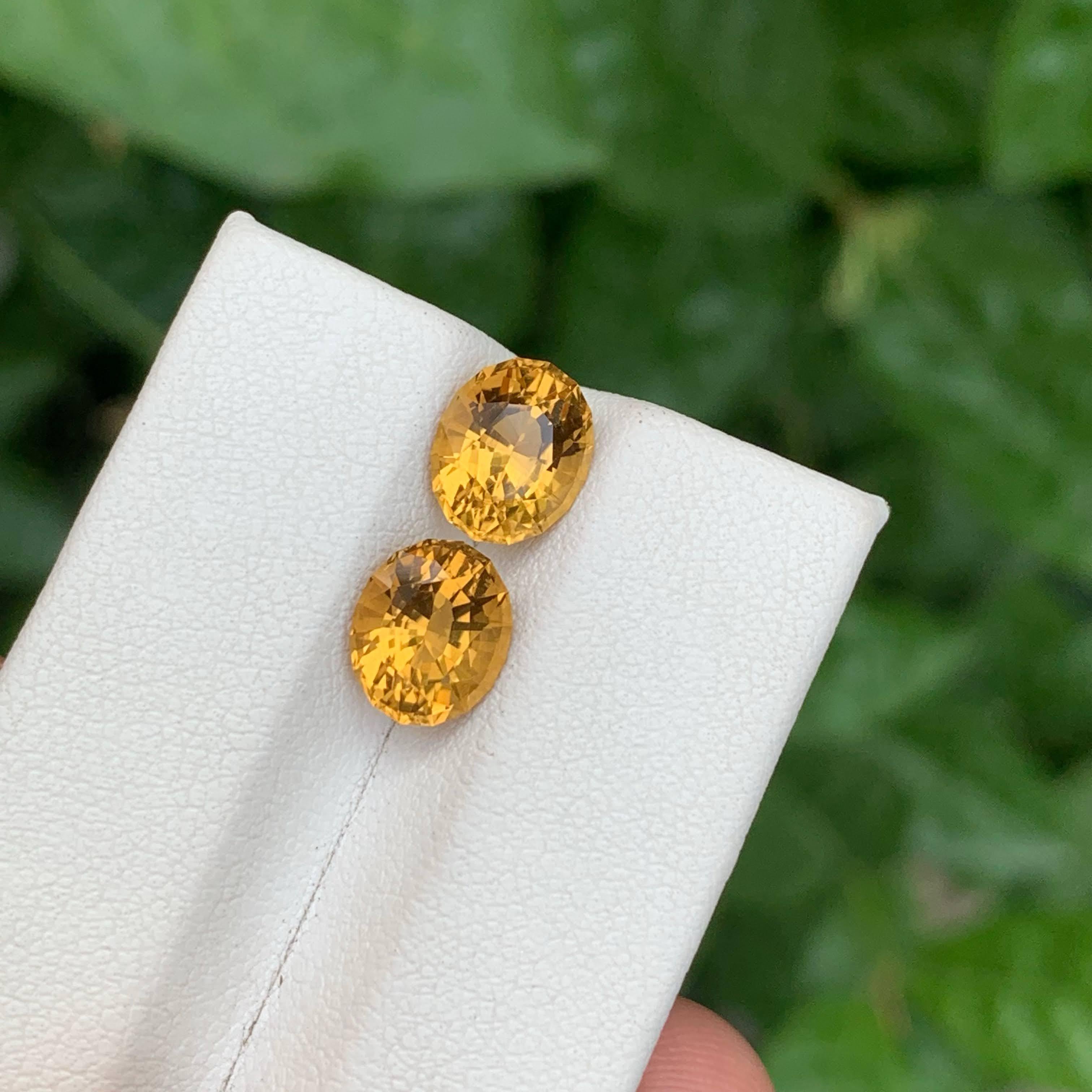 3,90 carati di Citrino giallo dorato naturale sfuso, coppia di gemme brasiliane dal taglio ovale In condizioni Nuovo in vendita a Bangkok, TH