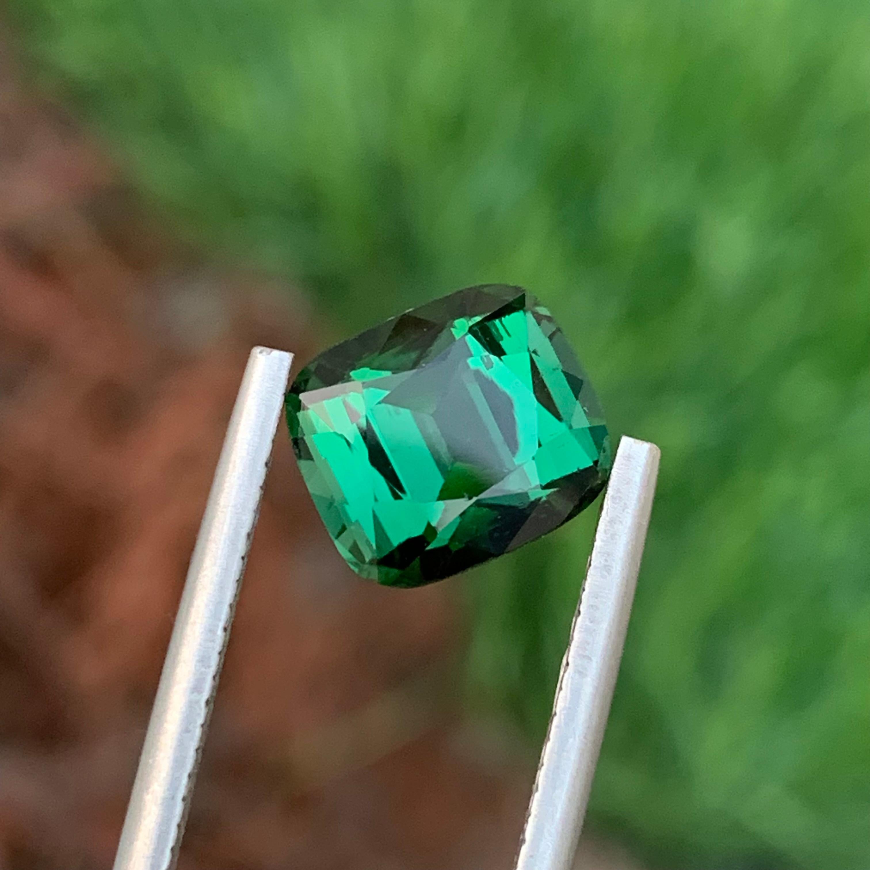 3.90 Carat Natural Loose Green Tourmaline Cushion Shape Gem In New Condition For Sale In Peshawar, PK